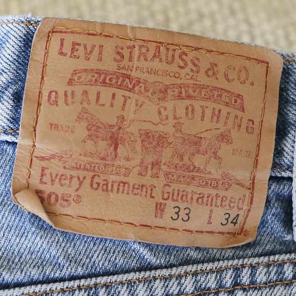 Levi 501 Light Wash size 33 - Picture 2 of 4